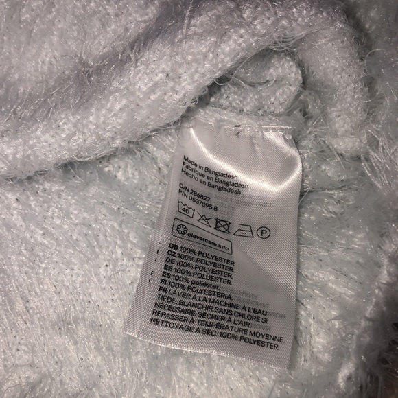 white fuzzy sweater - Picture 3 of 3